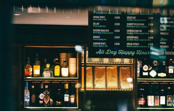 Night Shift Jobs for Students: Balancing Work and Studies Image of a man working the night shift at a cafe.